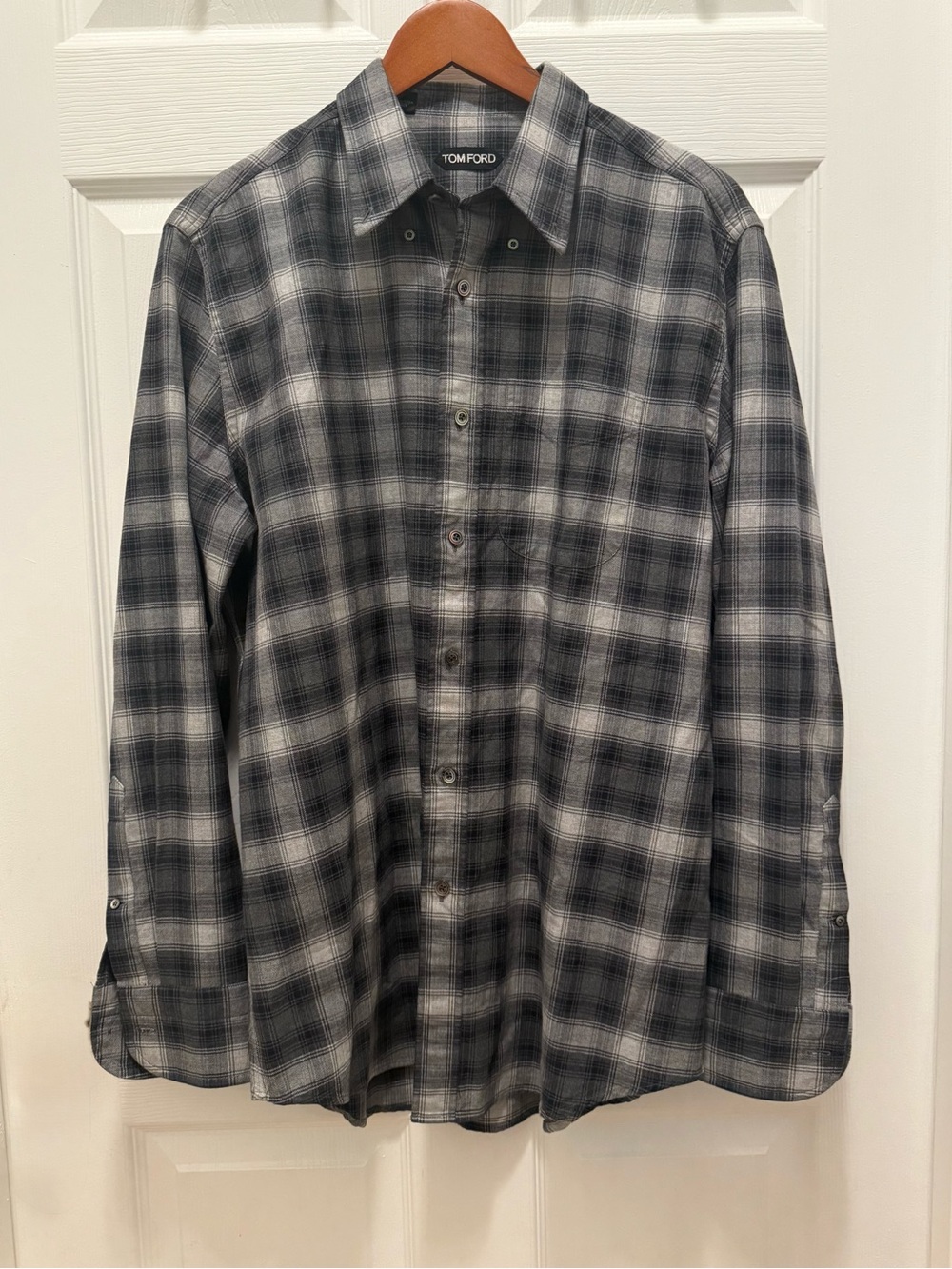 Tom Ford Mens Large 16 1/2 Neck Black and Gray Plaid Button-Down Shirt